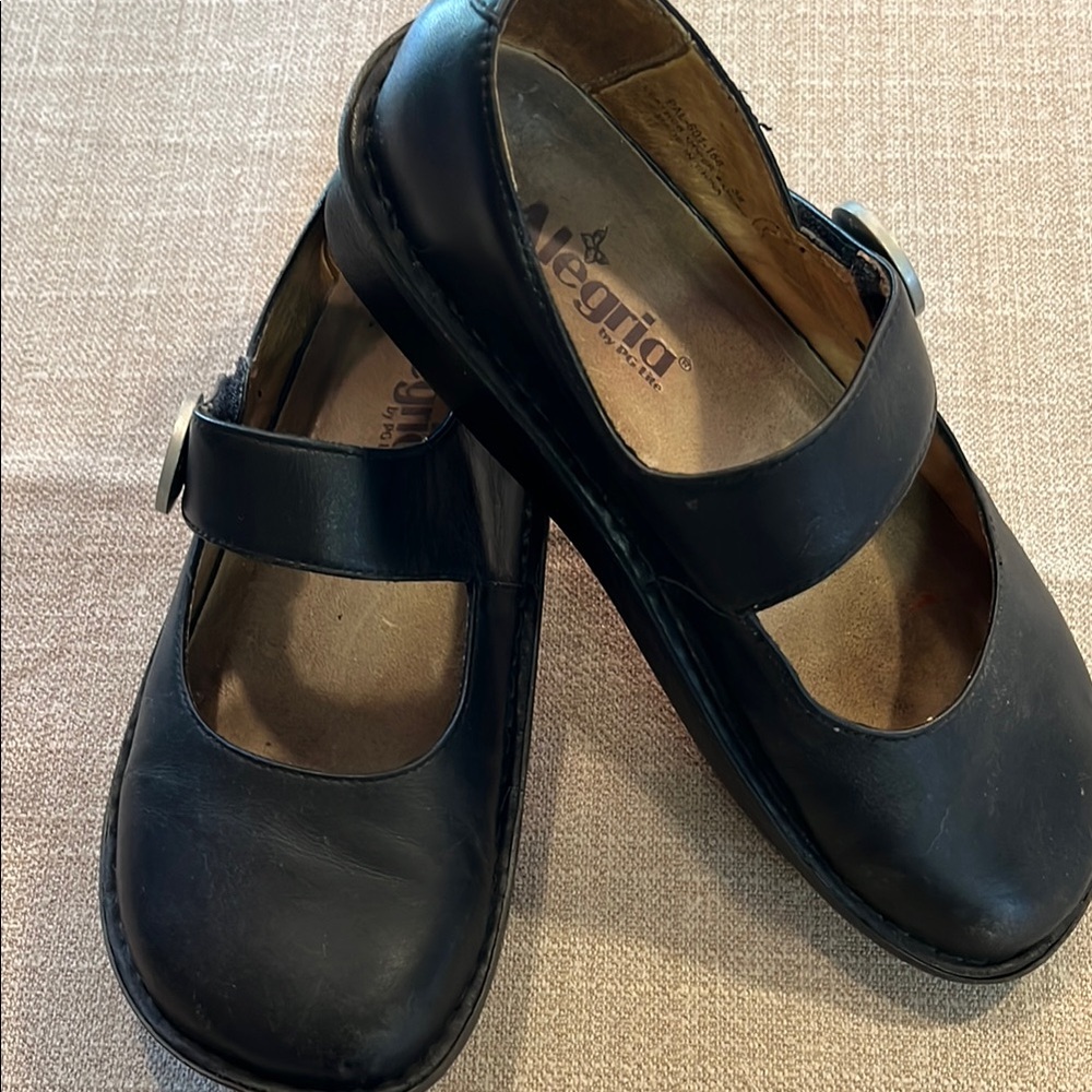 Alegria Classic Black Mary Janes